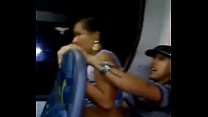 Putaria no onibus com a morena dando ao malandro