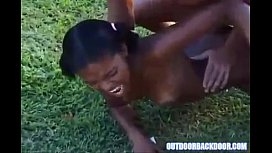 Puta no cio negra dando o rabo e chorando na pica