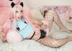 belle delphine nua cosplay sem roupa