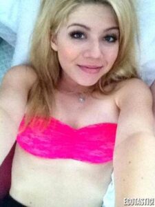 jennette mccurdy nua loira pelada