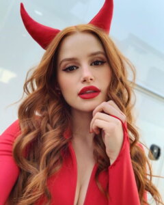 madelaine petsch nua gostosa pelada